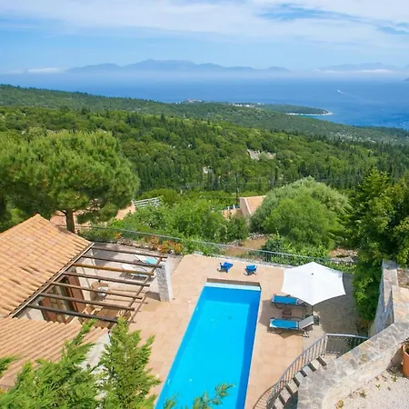 Sleeps 4 Pool Air Con Wifi