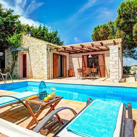 Villa Sleeps 4 Pool Air Con Wifi Kacaráta